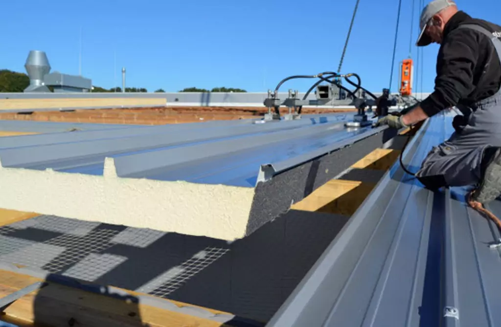 Lightweight Roof with Energy Efficient and Weather Resistant